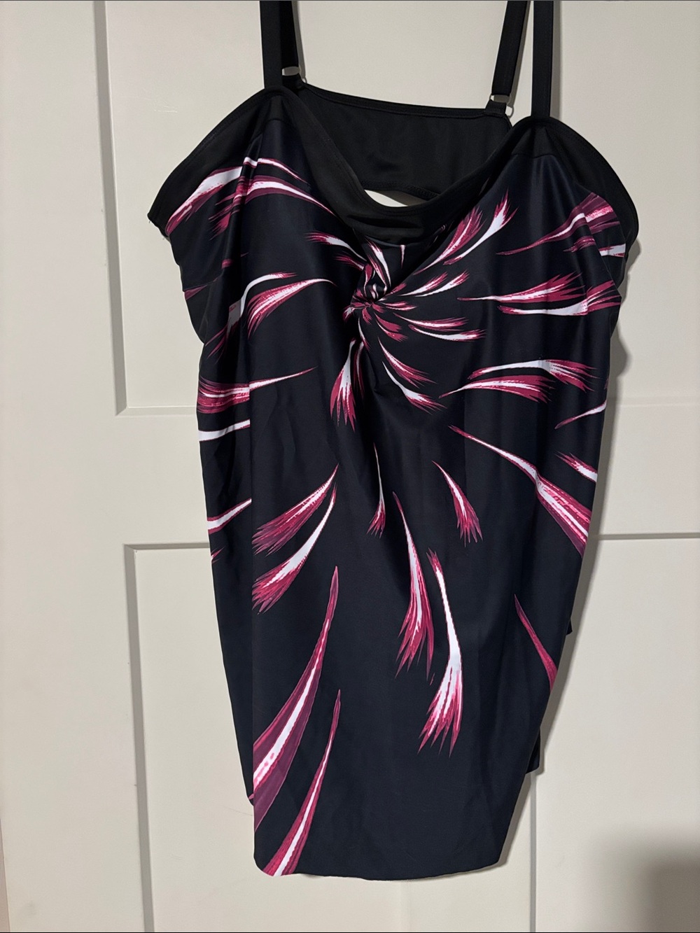 Black and Pink Twist-Front Women's Tankini Top